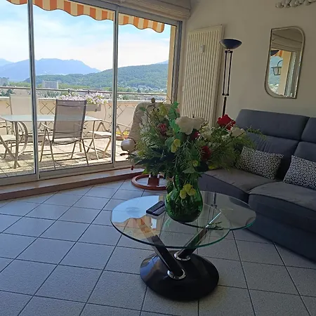 La Tour Gambetta T3 Vue Апартаменты *